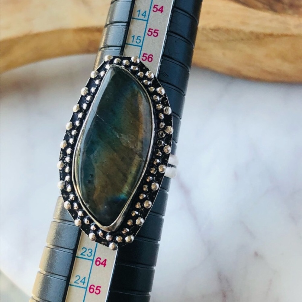 Labradorite Silver Ring - Picture 10 of 10